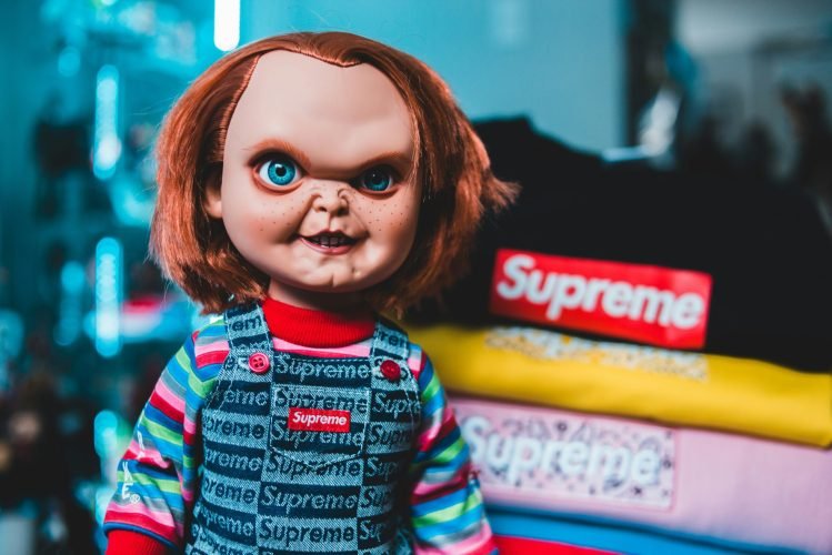 erik-mclean-NzpMaCedoyw-unsplash mezco toyz living dead dolls chucky photo