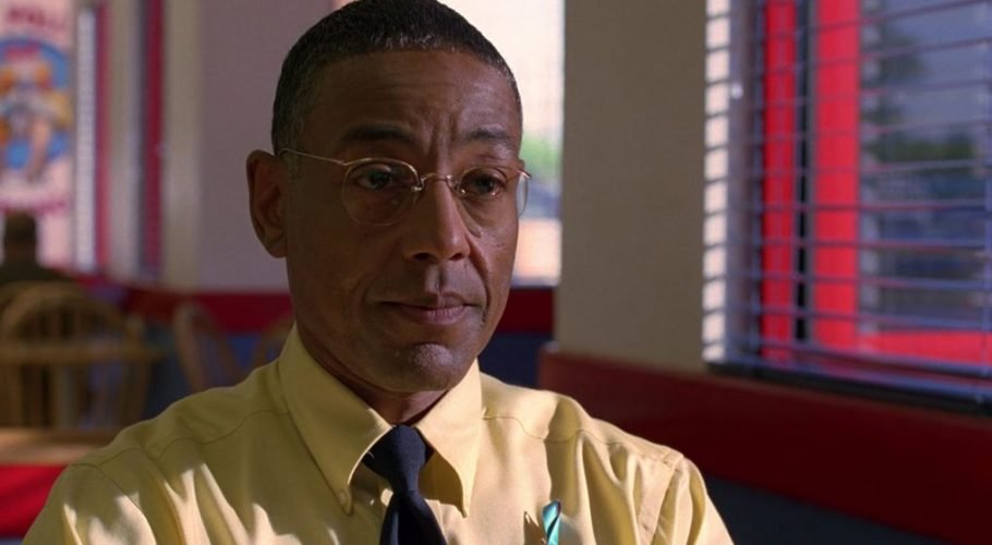 gus_fring_yellow_dress_shirt_glasses-1020×560 gus fring sitting in booth yellow dress shirt and glasses giancarlo esposito